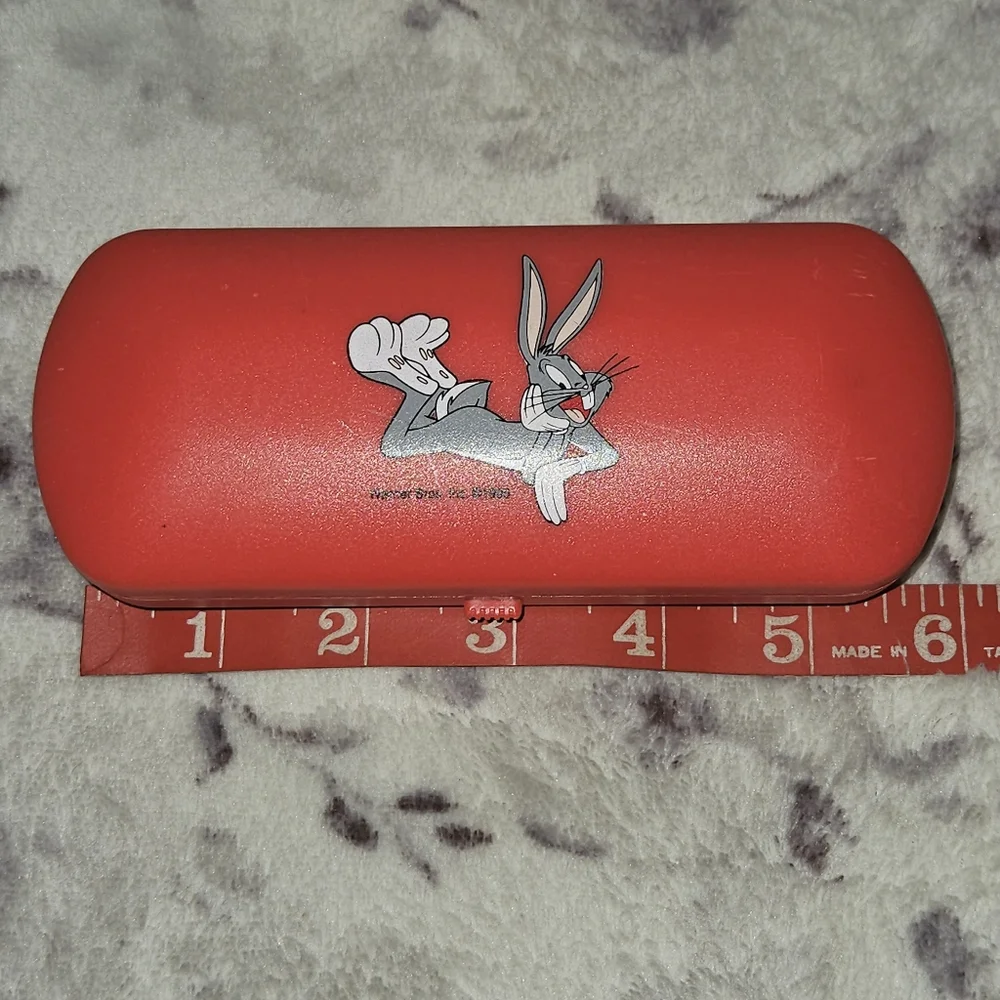 Vintage bugs bunny case